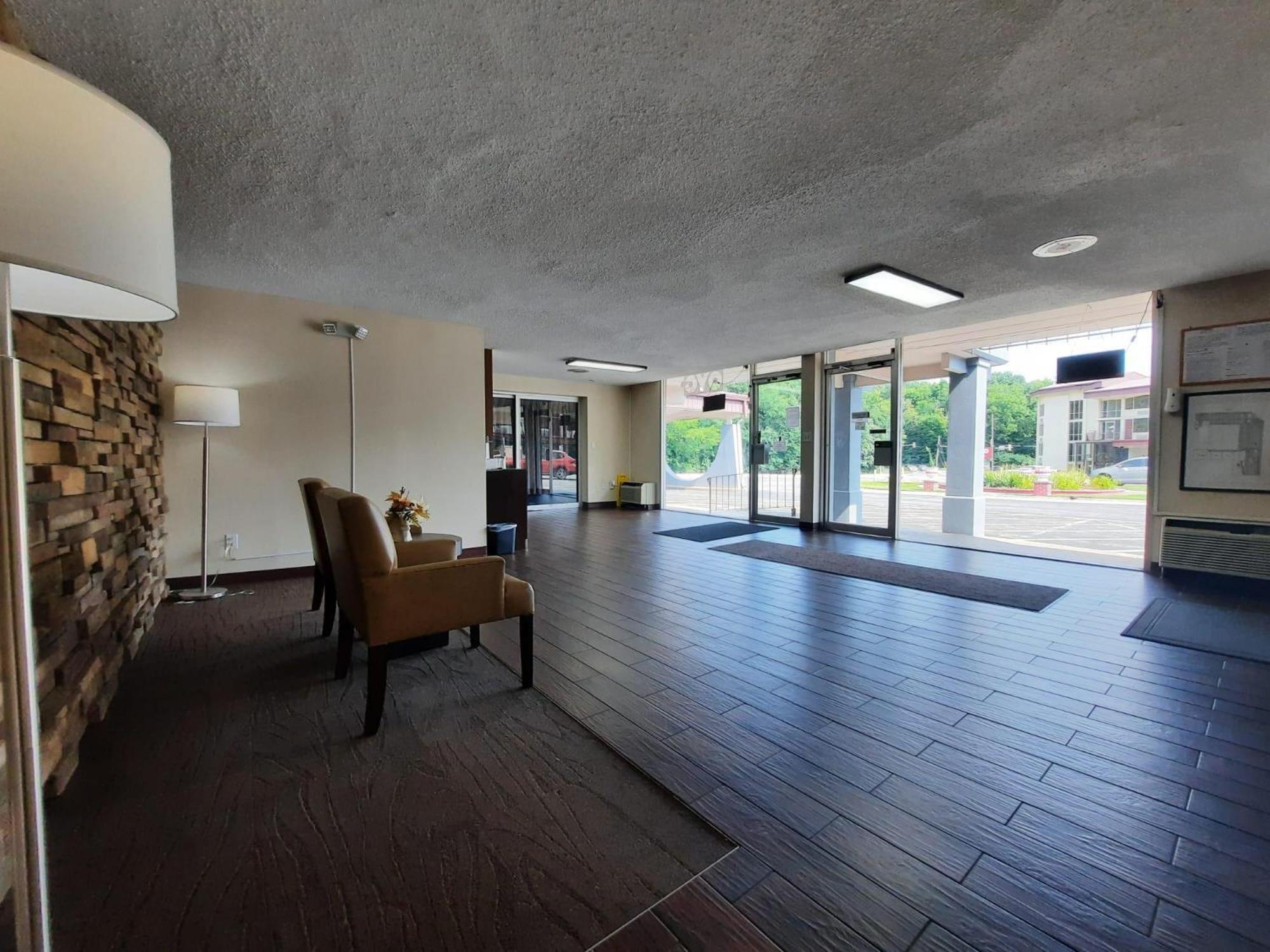 Americas Best Value Inn Moline Εξωτερικό φωτογραφία
