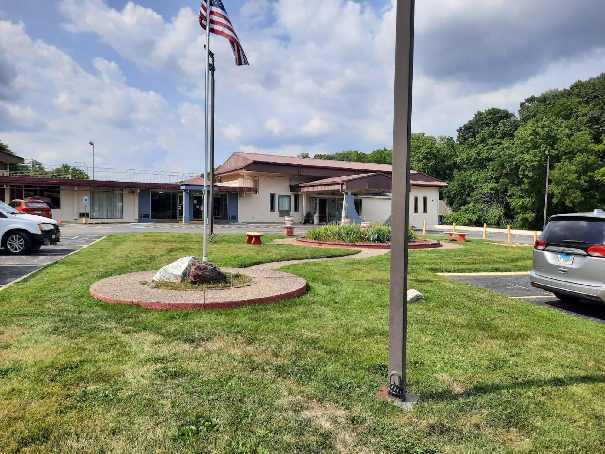 Americas Best Value Inn Moline Εξωτερικό φωτογραφία